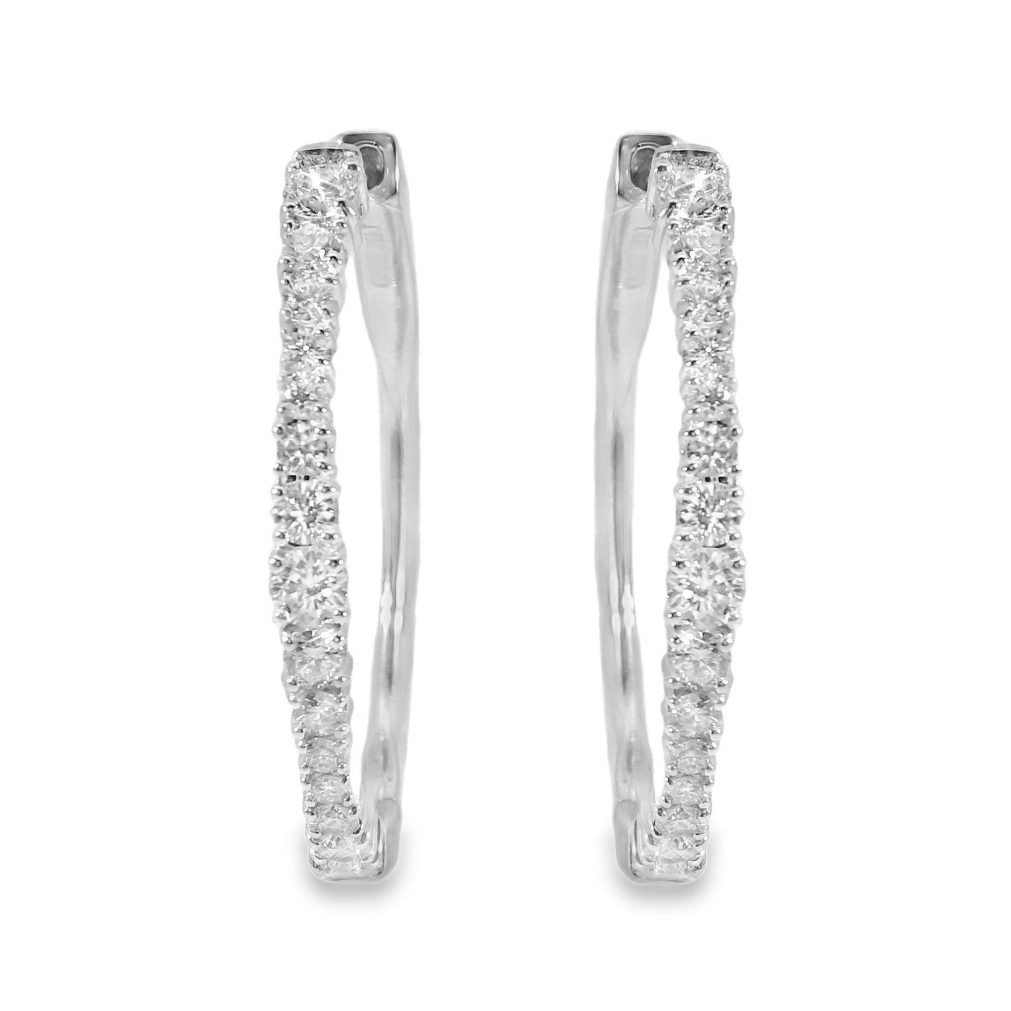 14K White Gold Oval Hoop Earrings Set with 30 Round Diamonds (1.14ctw) (GH/SI1) Oval Hoops