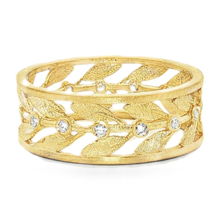 18K Yellow Gold Wedding Band set with 15 Round Diamonds (0.15ctw) (FG/VS)