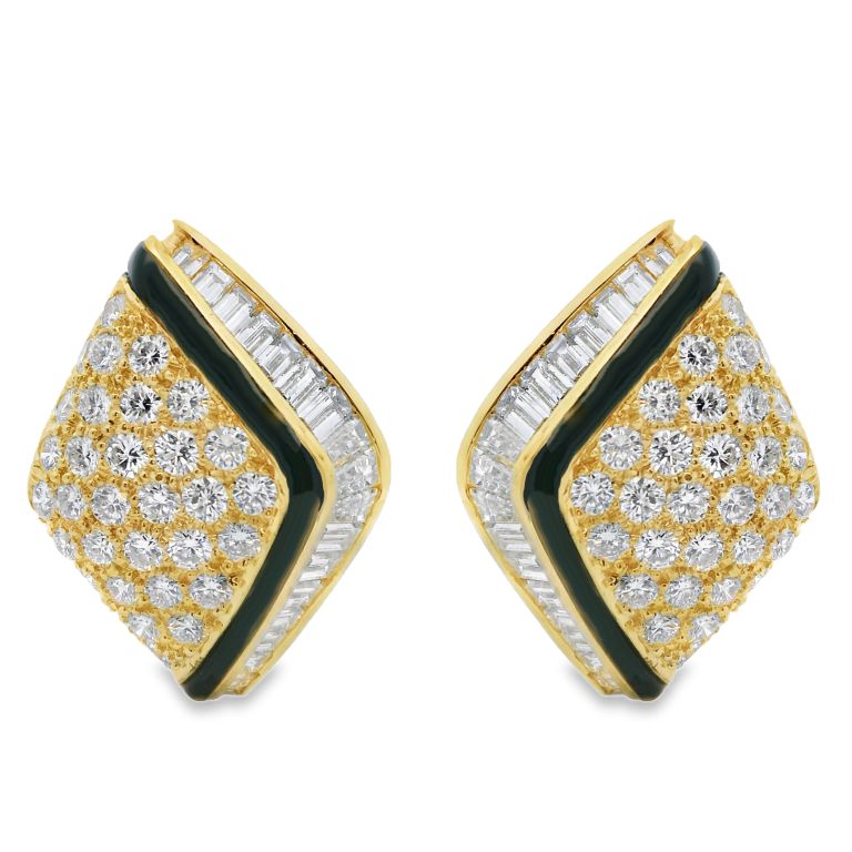 18K Yellow Gold Black Onyx/Diamond Earrings Set with 66 Round Diamonds (5.00ctw) and 36 Baguette Cut Diamonds (3.00ctw) with a Black Onyx Inlay
