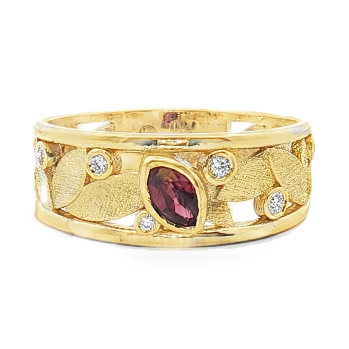 18K Yellow Gold Ruby and Diamond Band Ring set with One Marquise Ruby (0.32ctw) and 10 Round Diamonds (0.10ctw) (FG/VS)