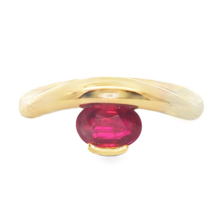 18K Yellow Gold Solitaire Ruby Ring set with a 0.93ct Oval Ruby