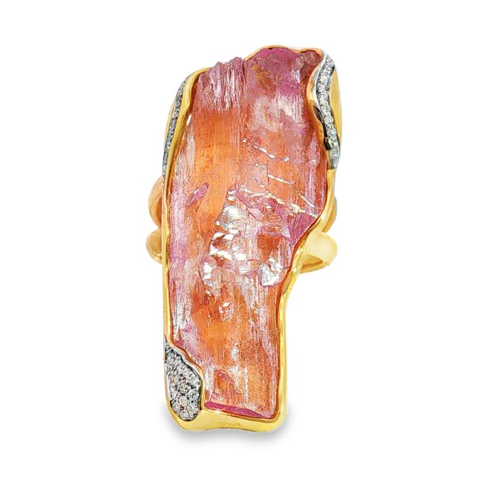 18K Yellow Gold Raw Kunzite Ring Set with One Raw Kunzite (31.28ct) and 23 Round Diamonds (0.30ctw) Size 6.75