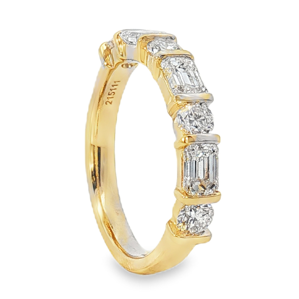 18K Yellow Gold Round/Emerald Diamond Band - Image 2
