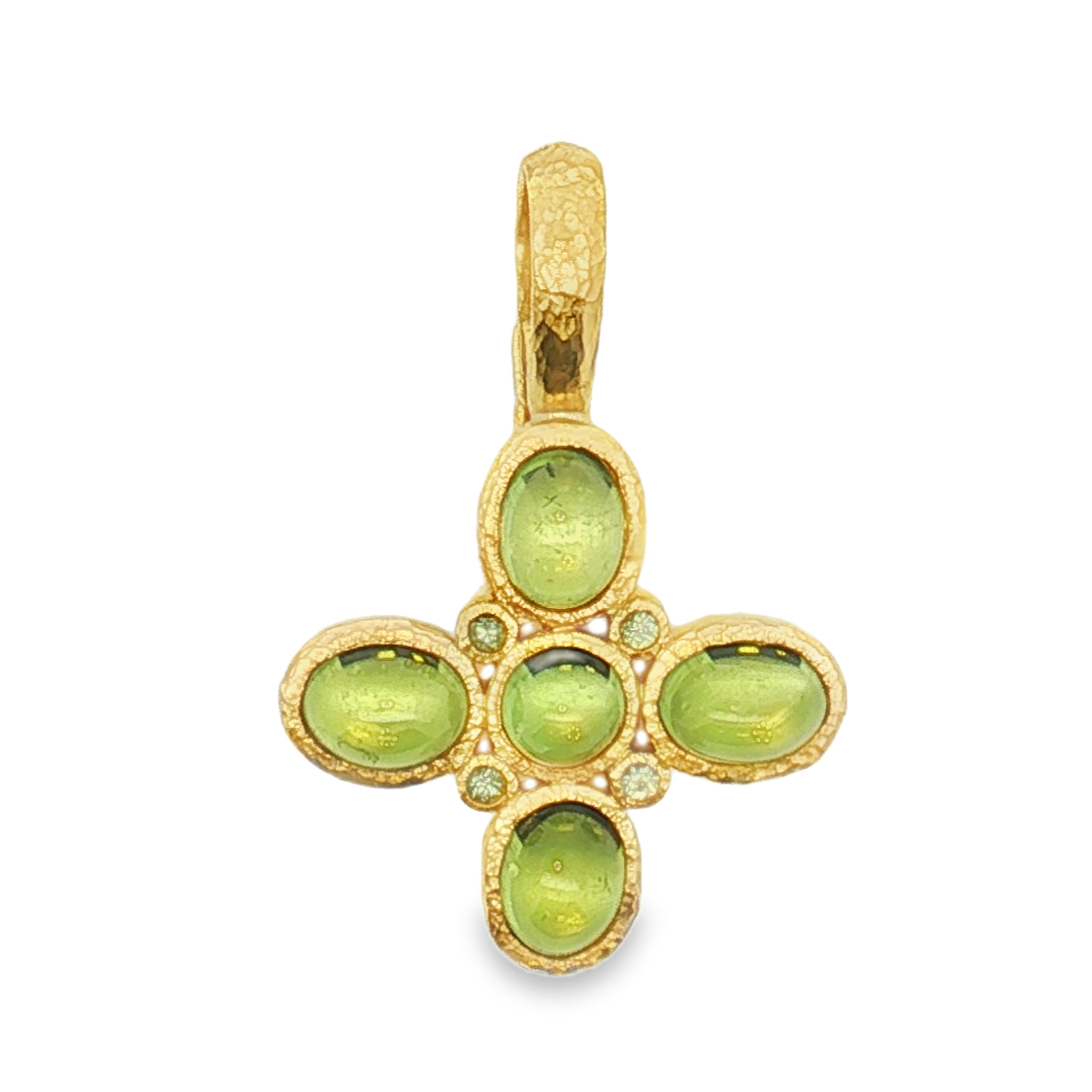19K Yellow Gold Cabochon Peridot Clover Pendant Set with 4 Oval Cabochon Peridot (6.75ctw)