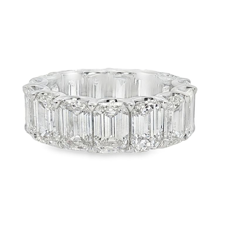 18K White Gold Emerald -Cut Diamond Eternity Wedding Band