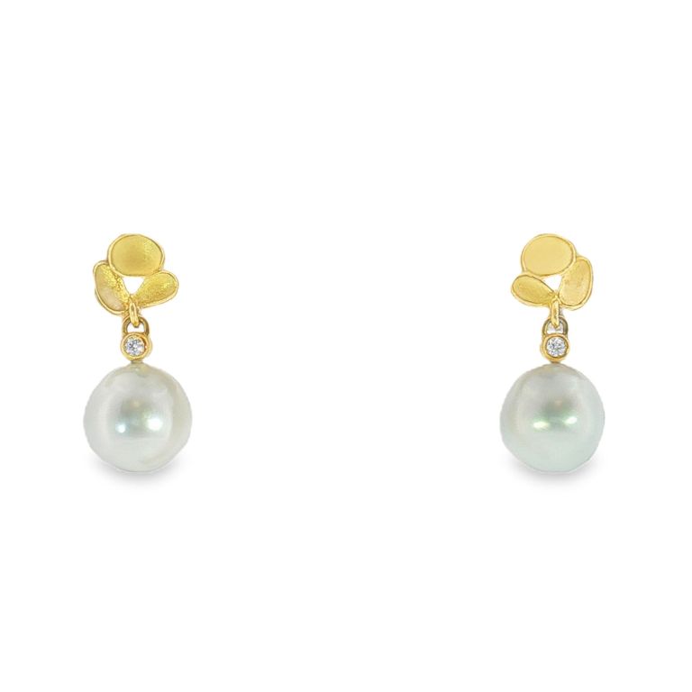 18K Yellow Gold Cluster Top Earrings with White South Sea Pearls and Diamonds