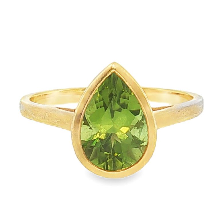 18K Yellow Gold Pear-Shaped Peridot Ring