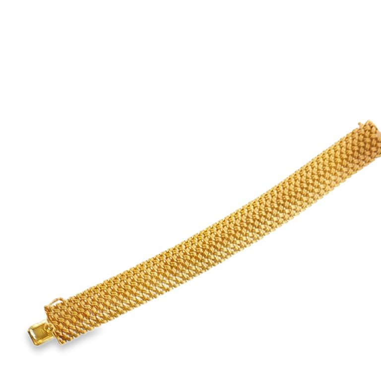 14k yellow gold bracelet.