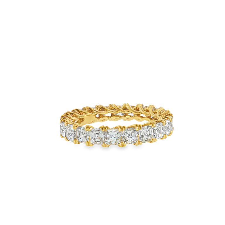 18k yellow gold diamond eternity band set with 22 Asscher cut diamonds (VS-SI) (3.26ctw).